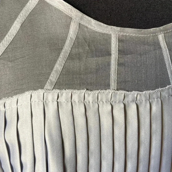 Romeo &  Juliet Couture Dress - Picture 2 of 10